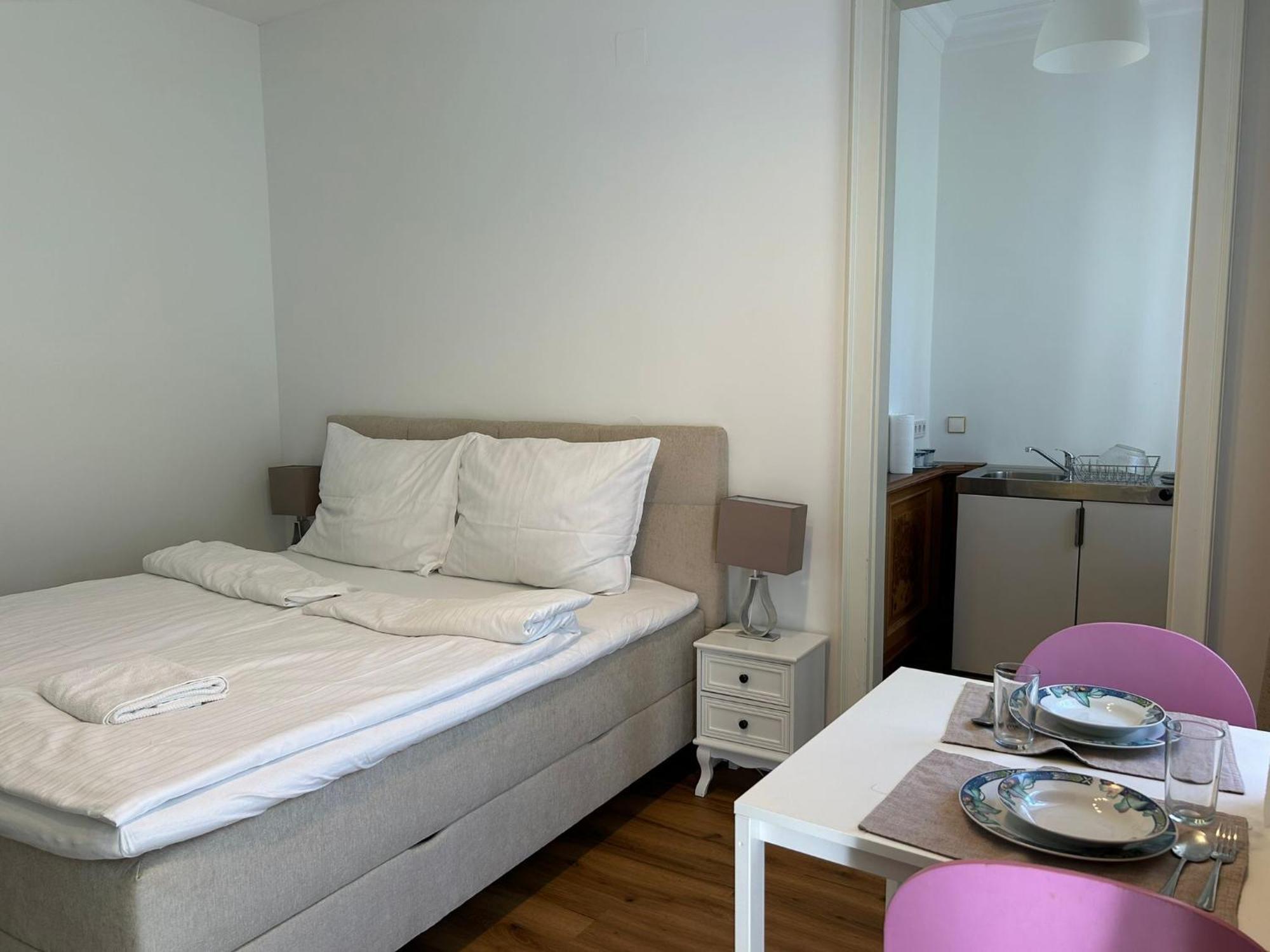 Apartment Mit Gartenblick Und Terrasse Baden Luaran gambar