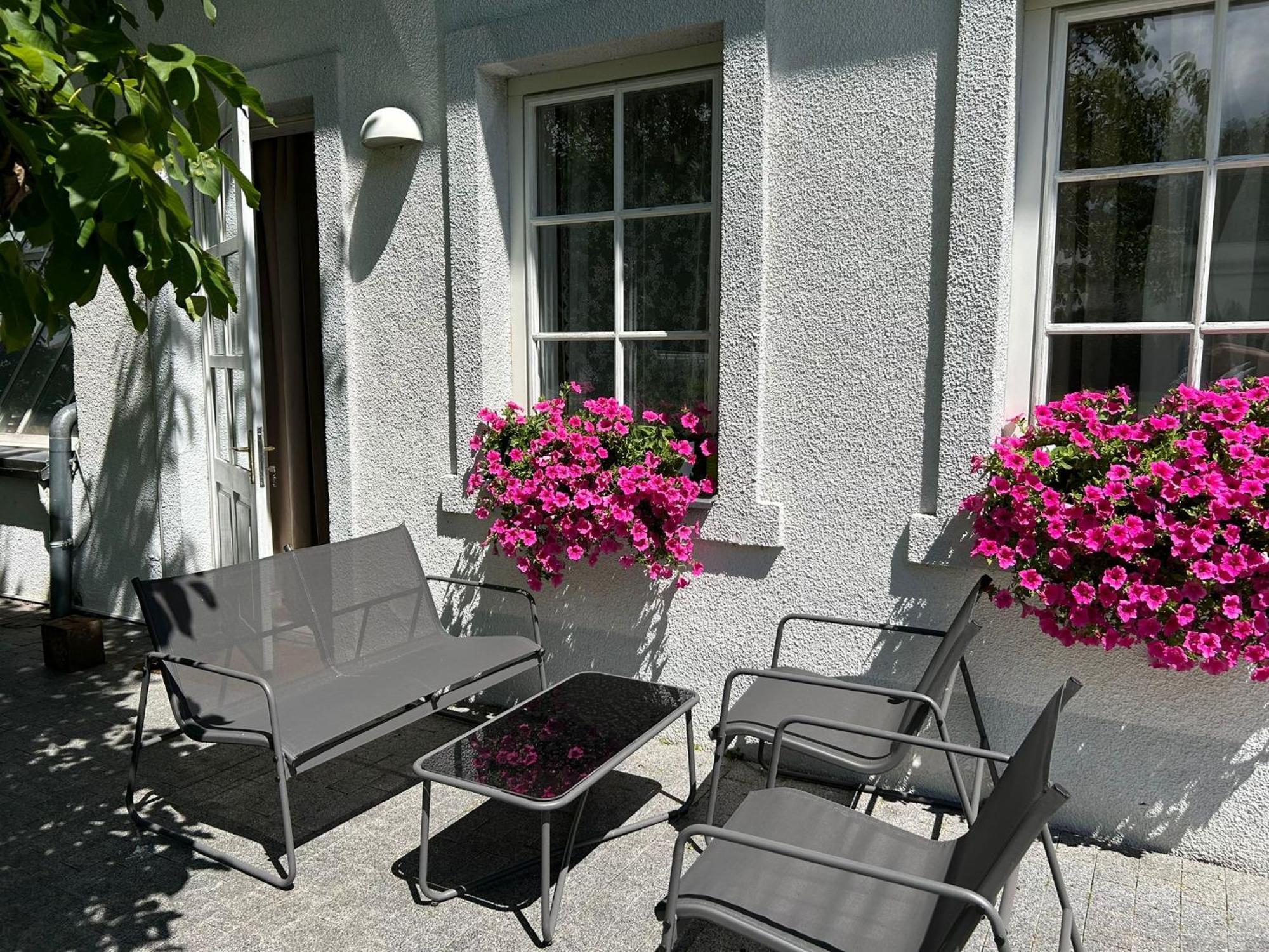 Apartment Mit Gartenblick Und Terrasse Baden Luaran gambar