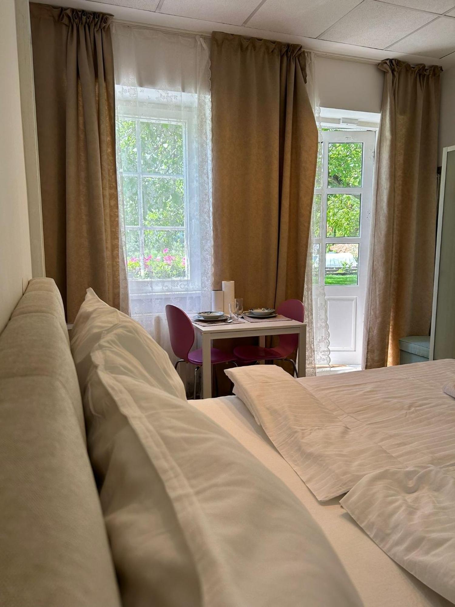 Apartment Mit Gartenblick Und Terrasse Baden Luaran gambar